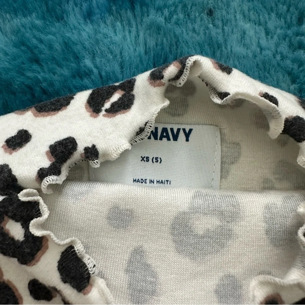 Old Navy Stylish Leopard Print Kids Top Size XS Girls